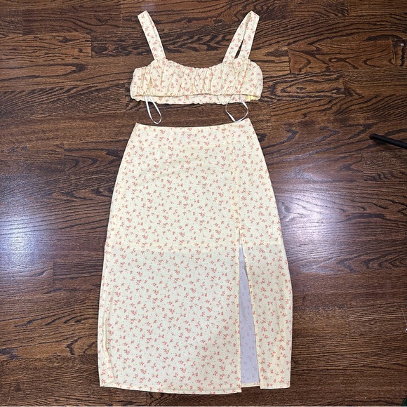 Princess Polly Dresses & Skirts - Princess Polly Lily Set Yellow Flower Crop Top and Skirt